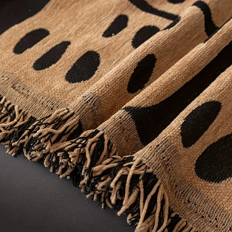 Capa de Sofá Tribal Contemporânea – Estilo e Proteção em Harmonia