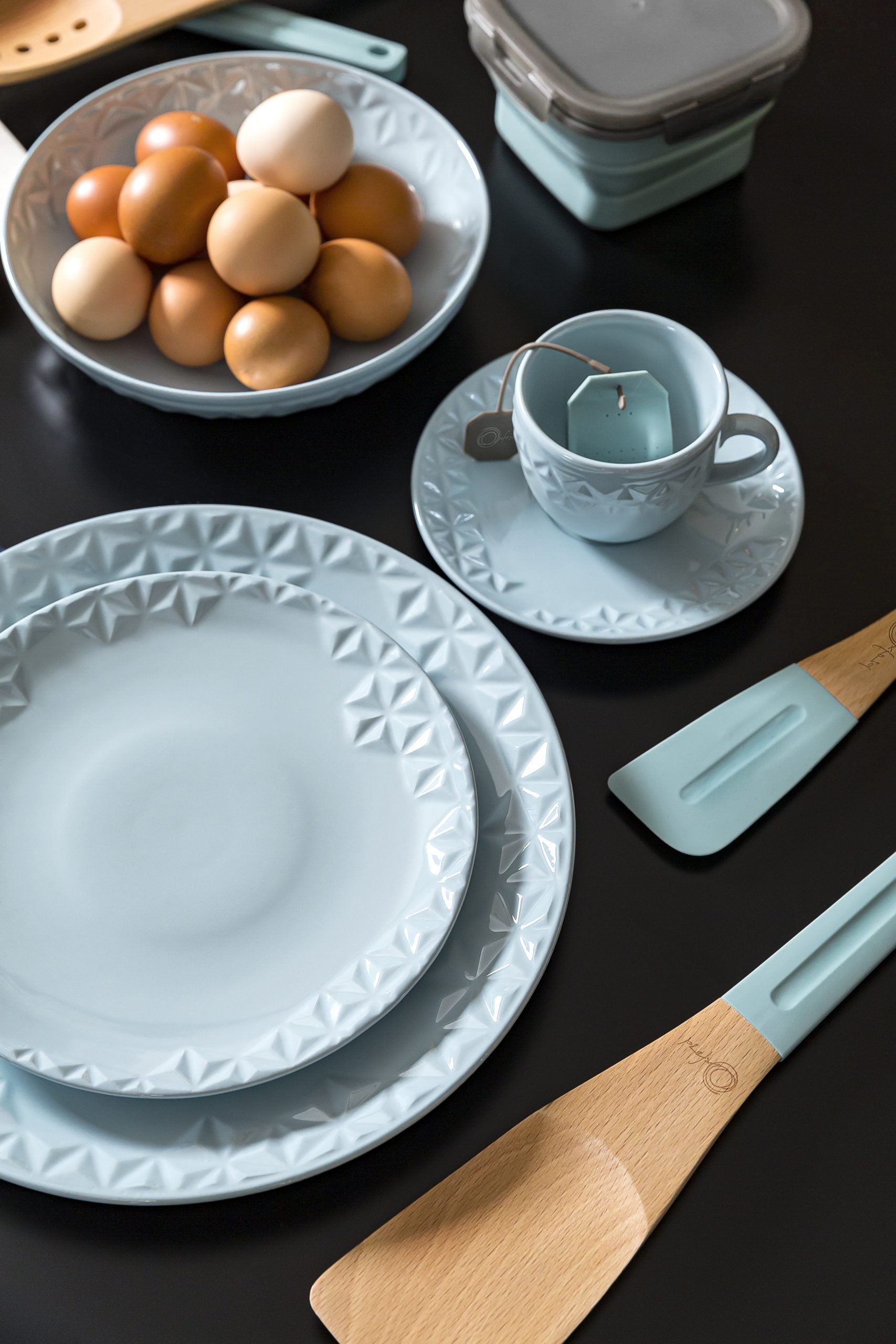 Prato Raso de Porcelana Mia Cristal Azul - 28,5 Cm